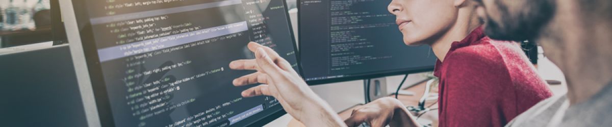 Photo d'équipe illustrant le principe de maintenance préventive et de maintenance corrective de site internet WordPress